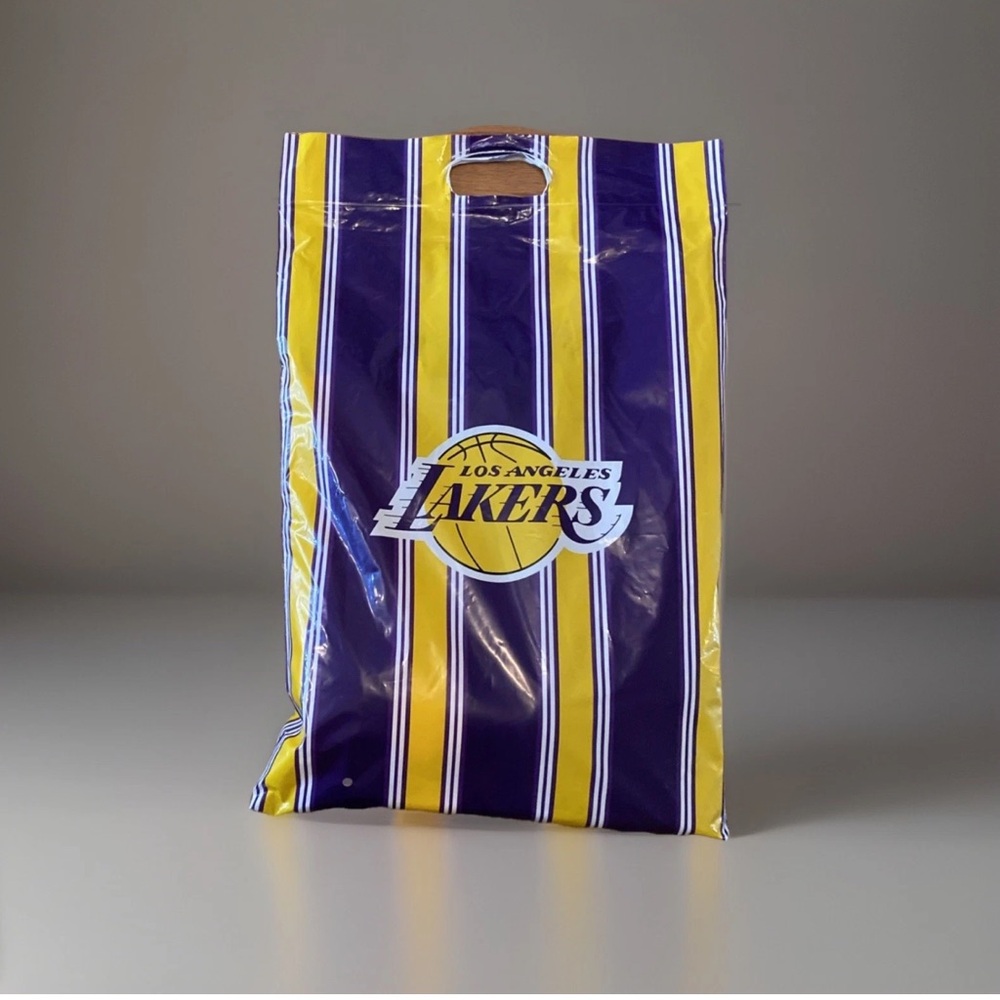 OFFICIALLY LICENSED NBA LA LOS ANGELES LAKERS BEACH BATH GYM POOL TOWEL NEW